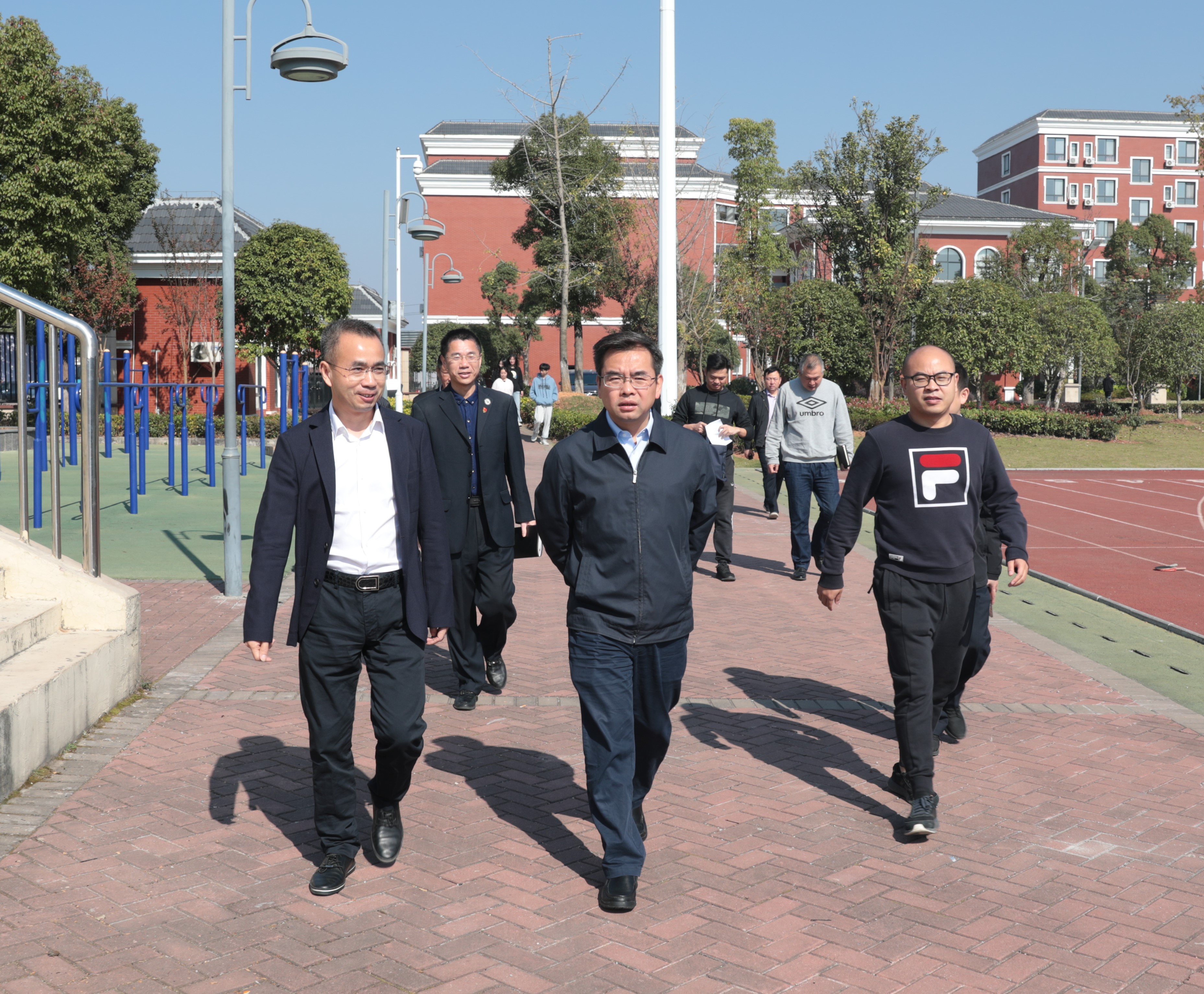 經(jīng)開(kāi)區(qū)黨工委書(shū)記張俊蒞臨宜春昌黎實(shí)驗(yàn)學(xué)?？疾煺{(diào)研