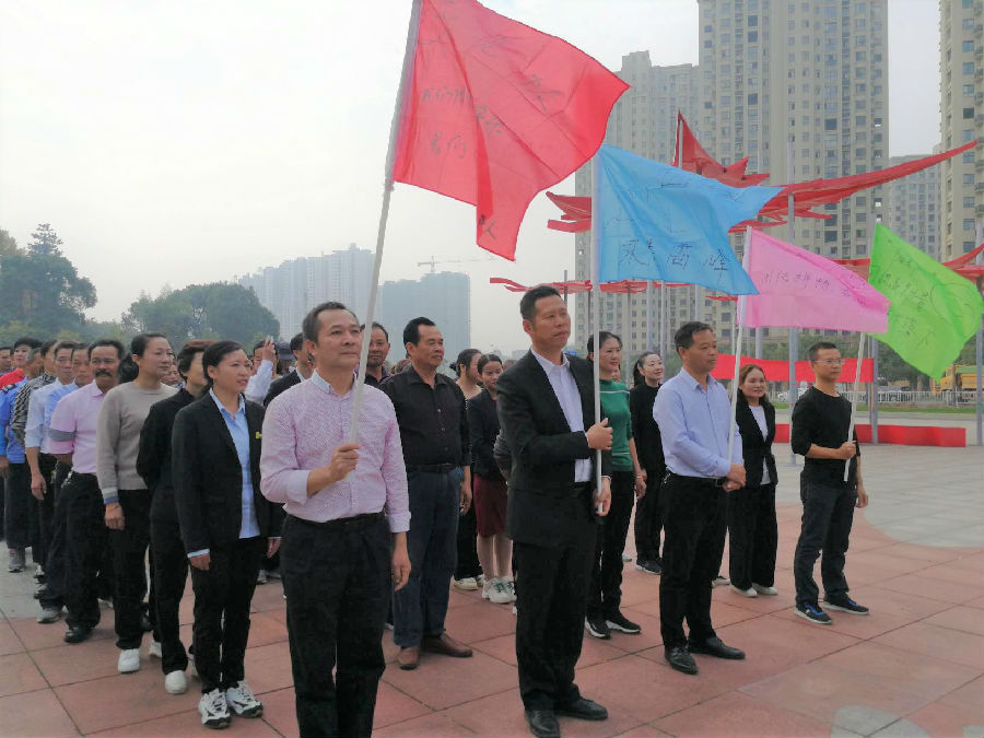 增強(qiáng)自信心，塑造凝聚力——君健物業(yè)開展員工拓展訓(xùn)練活動(dòng) 